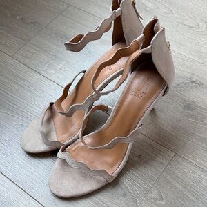 J. Crew Women's Beige Scalloped Heels 9.5